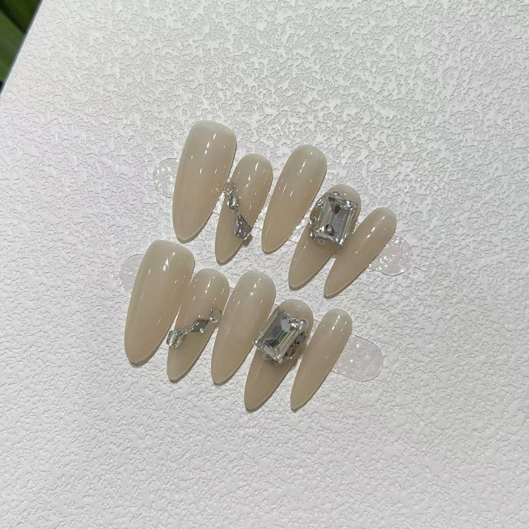 Elegant Stiletto Press-On Nail Set with Rhinestone Accents Bowlift
