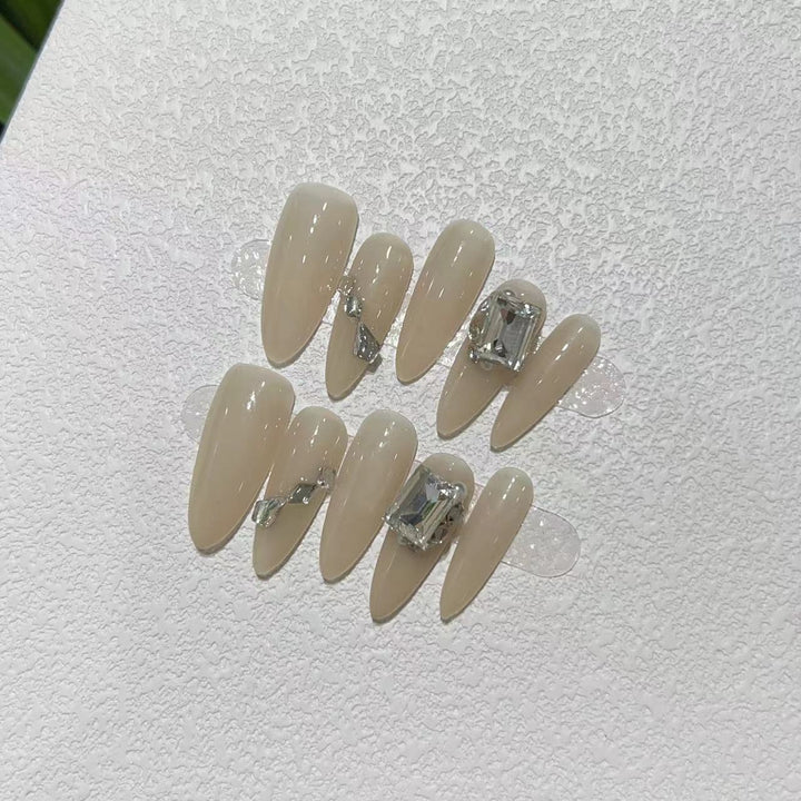 Elegant Stiletto Press-On Nail Set with Rhinestone Accents Bowlift