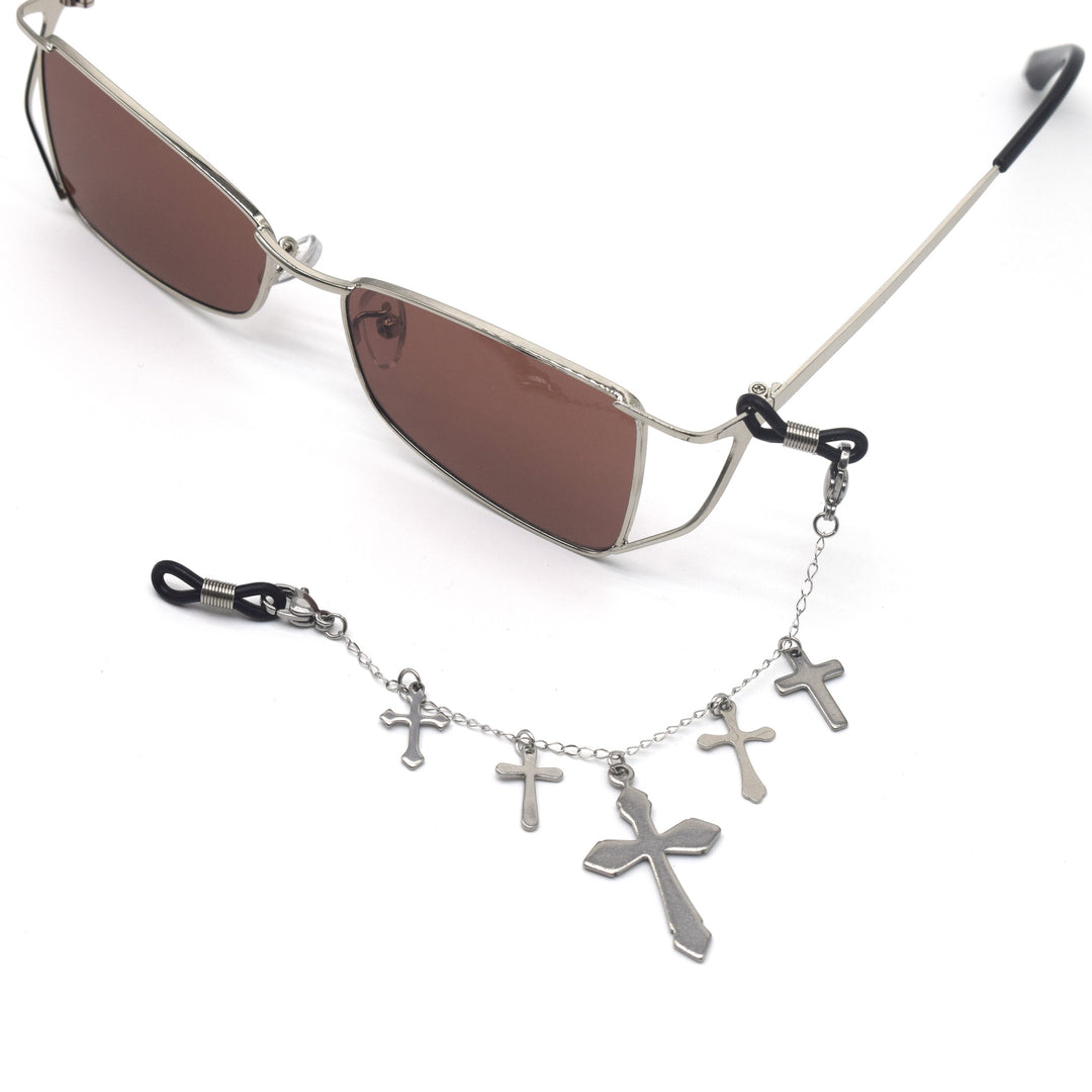 Fashion-Forward Chain Eyewear Retainer Bowlift