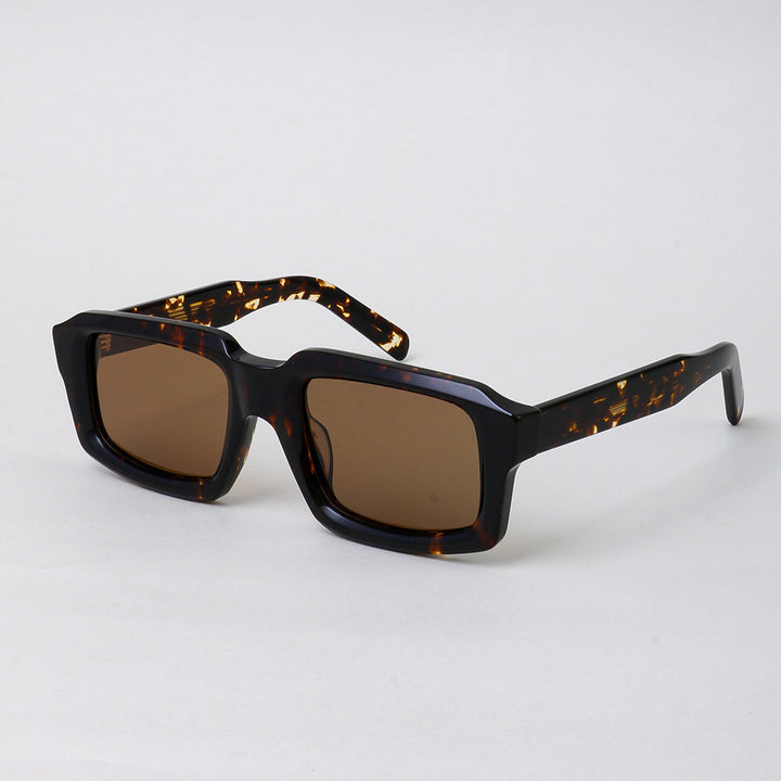 Women's sunglasses in a stylish and multifaceted design with a comfortable plastic frame Bowlift