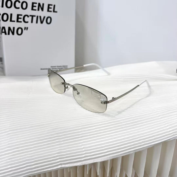 Elegant Premium Sunglasses with Sleek Metal Frame Bowlift