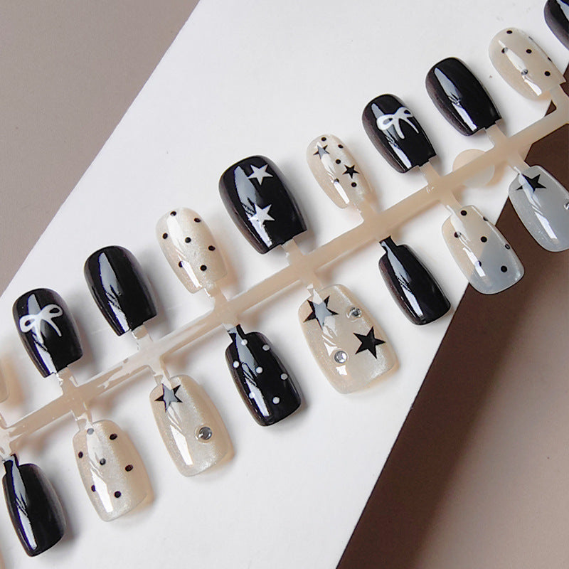 Glamorous Artificials Nails In Star Design Bowlift