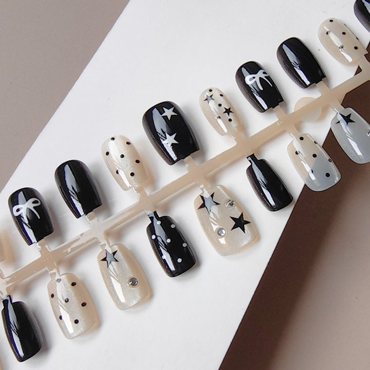 Glamorous Artificials Nails In Star Design Bowlift