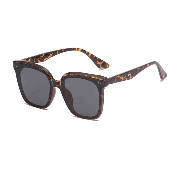 Ladies sunglasses in modern design with gradient lenses Bowlift