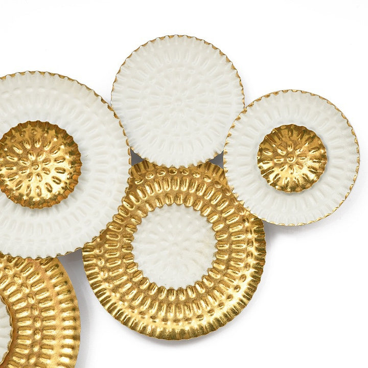 Modern Decorative Wall Sculpture with Circular Design Bowlift