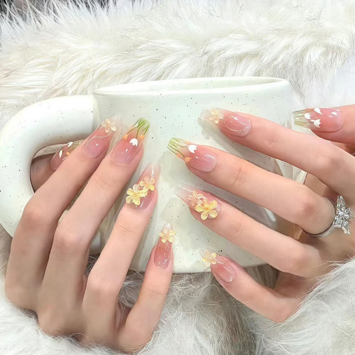 Artificial nails with floral patterns Bowlift