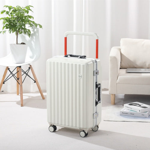 Compact Multi-Directional Spinner Luggage Bowlift