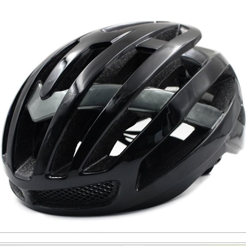 Lightweight Aerodynamic Cycling Helmet Bowlift
