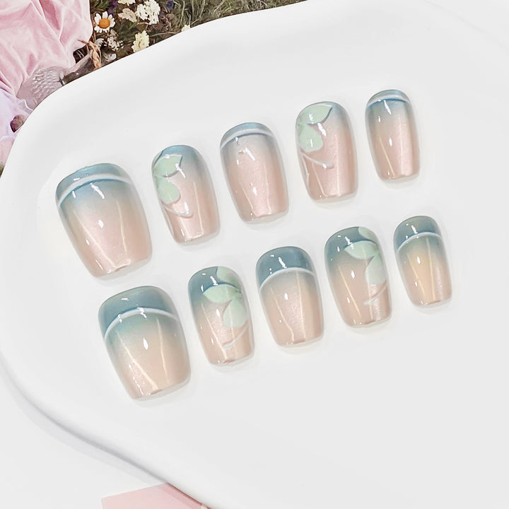 Artificial nails with elegant flower design Bowlift