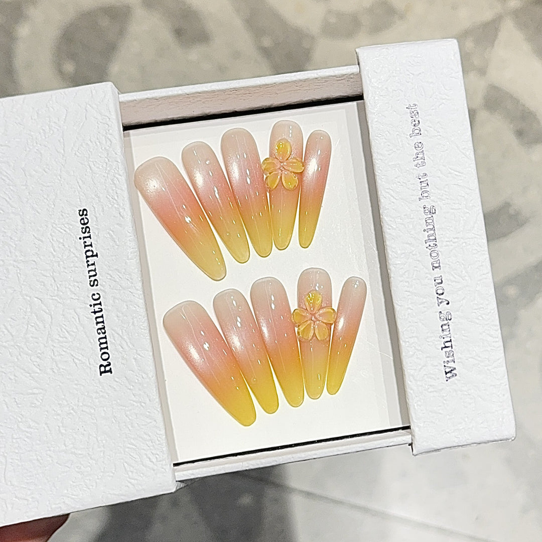 Elegant Artificial Nails with Romantic Ombre Effect Bowlift