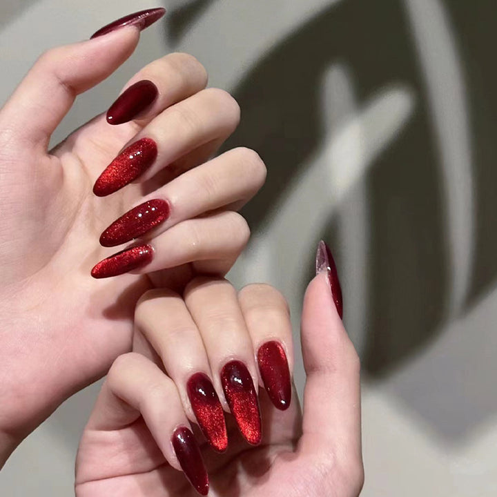 Artful Stiletto Nails with Glitter and Glamour Bowlift