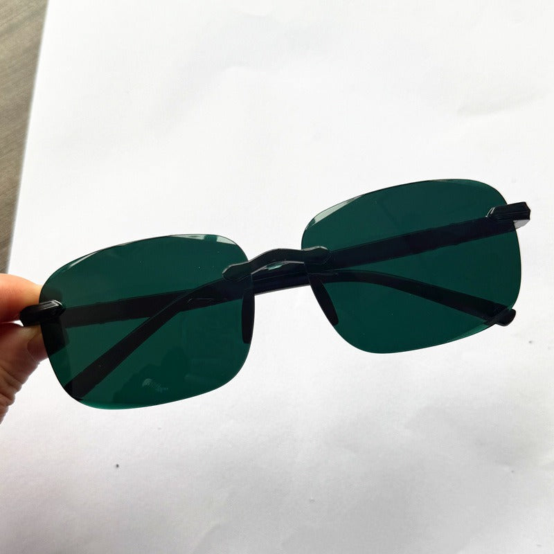 Chic Oversized Sunglasses Bowlift