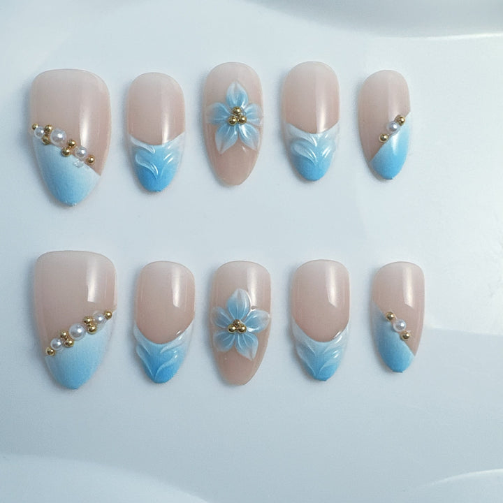 Elegant artificial nails with floral accents Bowlift