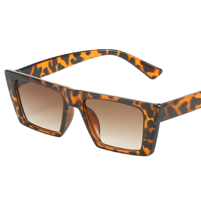 Women's geometric sunglasses with trendy, square frame Bowlift
