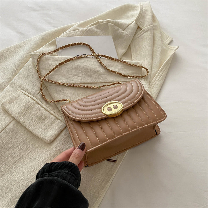 Quilted Chain Link Crossbody Handbag Bowlift