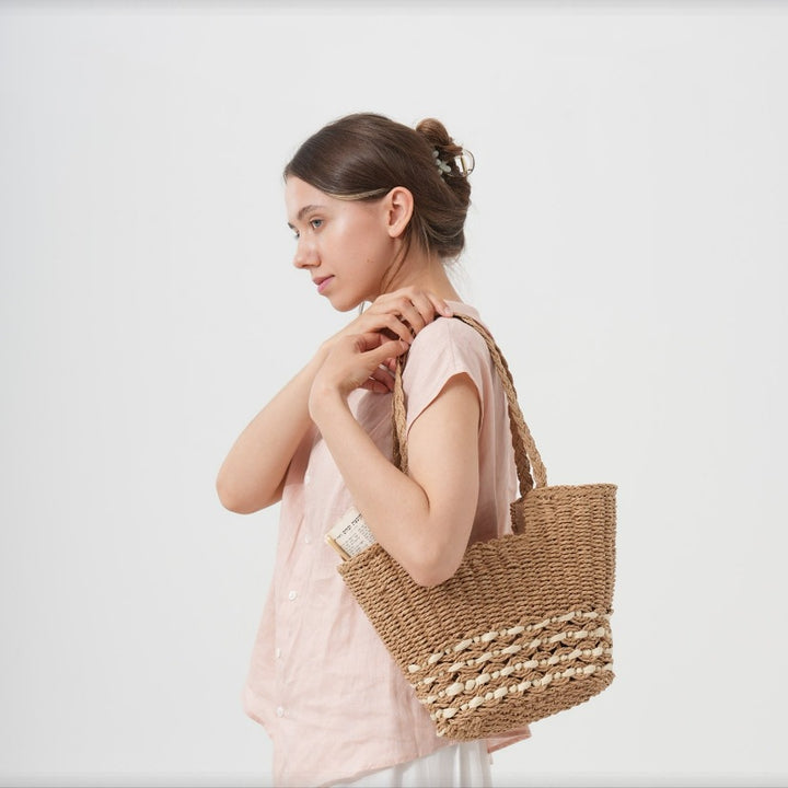 Handwoven beach bag in modern design Bowlift