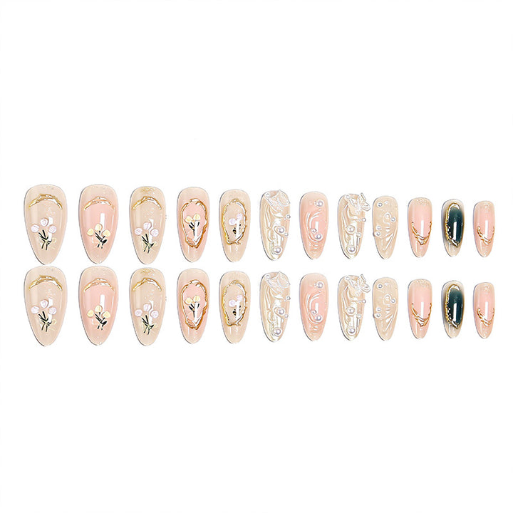 Nail art set with filigree floral decorations Bowlift