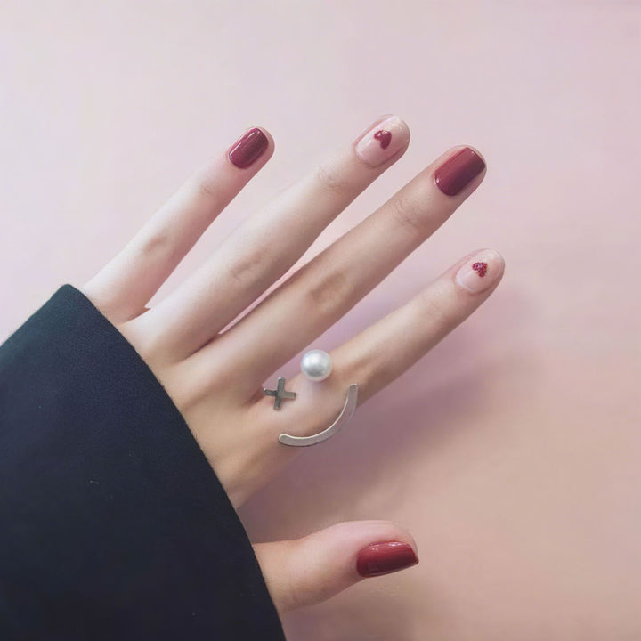 High-gloss artificial nails with rose effect Bowlift