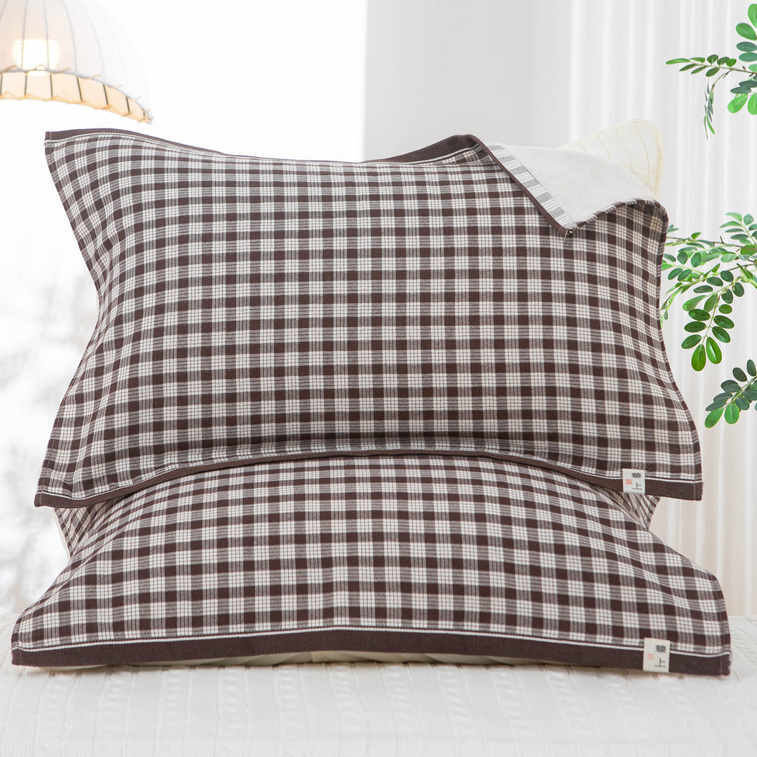 Women’s pillowcase in classic check design Bowlift