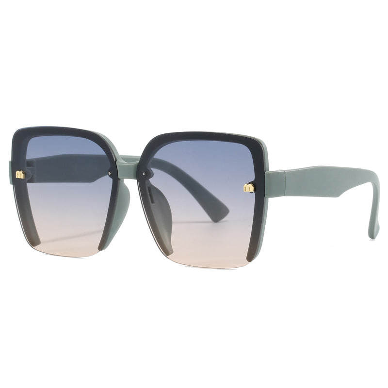 Women's oversized sunglasses with stylish, modern frame Bowlift