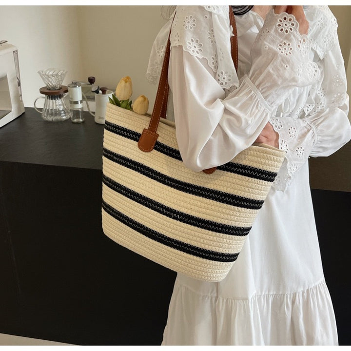 Spacious Macrame Tote Bag Bowlift