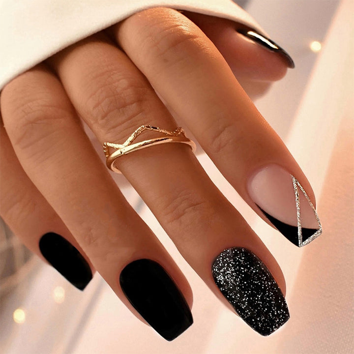Matte Finish Press-On Nail Set with Glamorous Black and Sparkly Designs Bowlift
