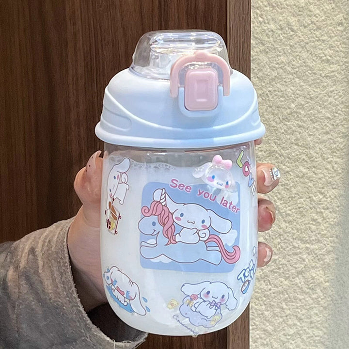 Women's playful drinking bottle with unique safety closure Bowlift