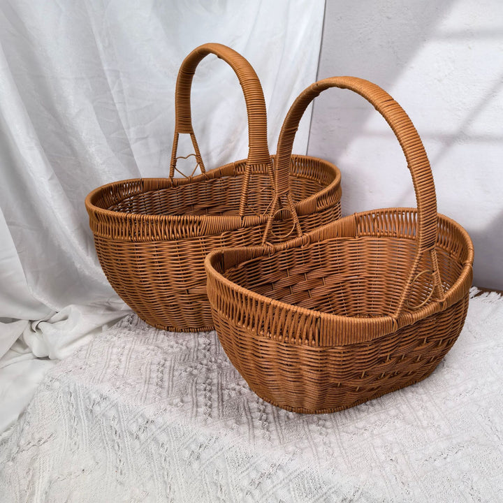 Ladies braided shopping basket with heart detail Bowlift