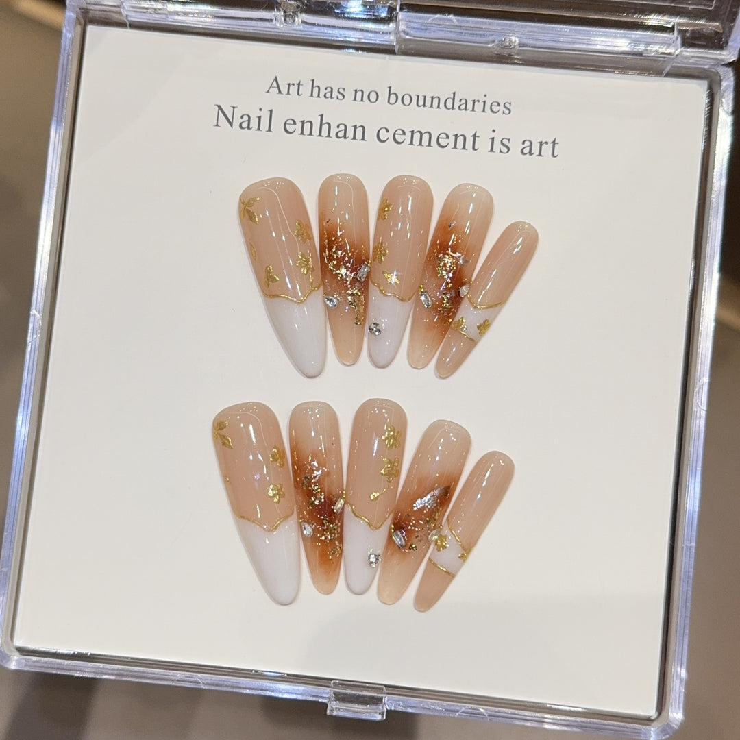 Artificial nails with noble accents Bowlift