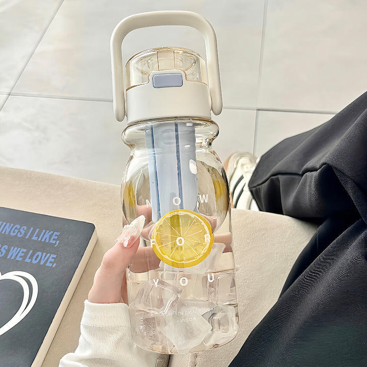 Ladies drinking bottle with fresh fruit infusion system Bowlift