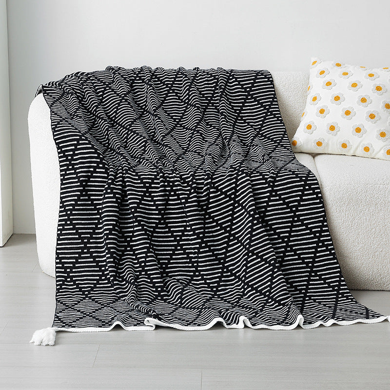 Women's knitted blanket with geometric pattern Bowlift