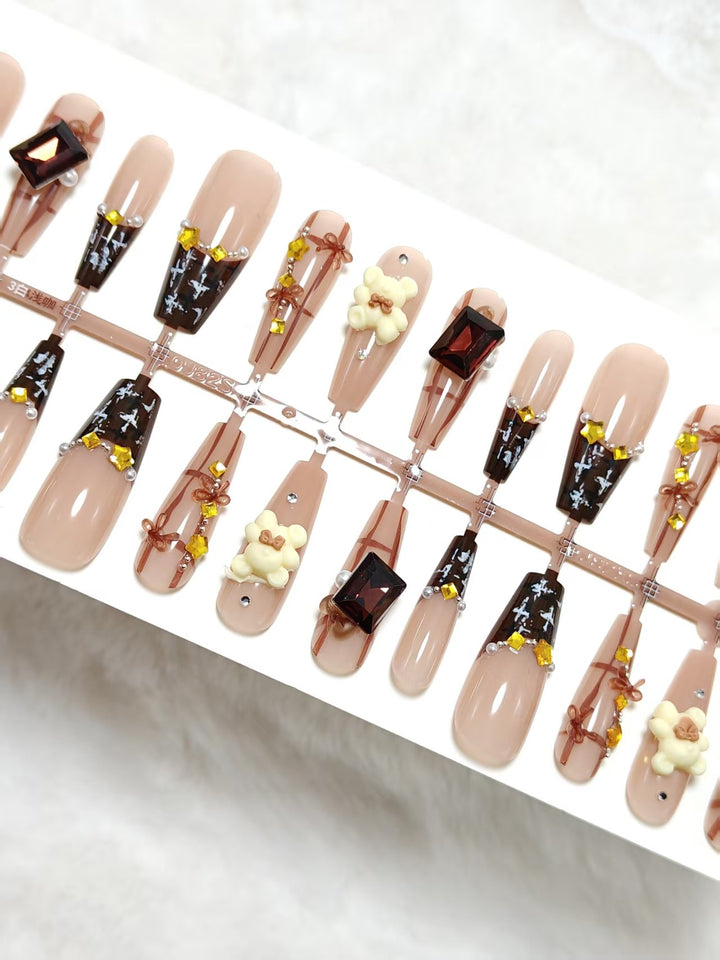 Artificial nails with living bear and gemstone accent Bowlift