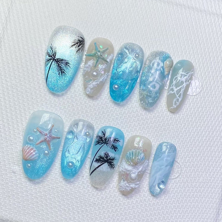 Beach-inspired art nails Bowlift