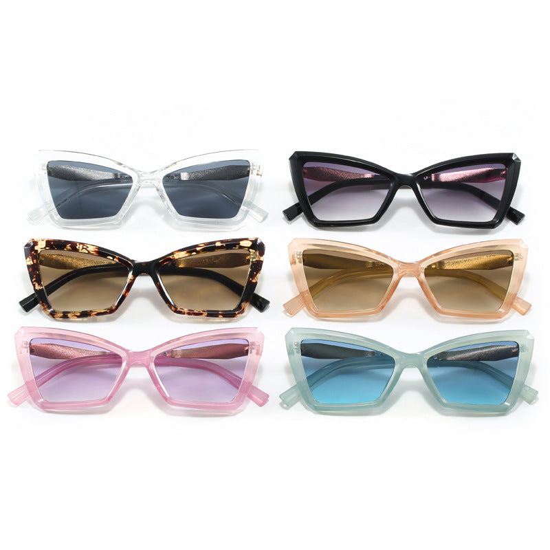 Women's Cat-Eye Sunglasses with Luxurious Transparent Frame Bowlift