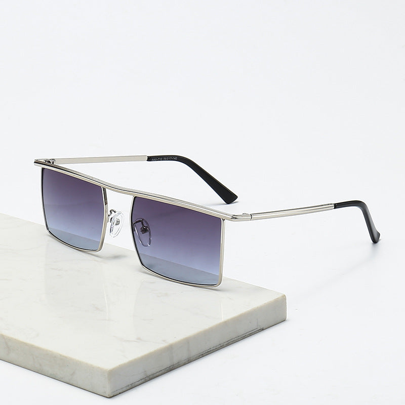 Women's fashionable sunglasses with intricate, rectangular frame Bowlift