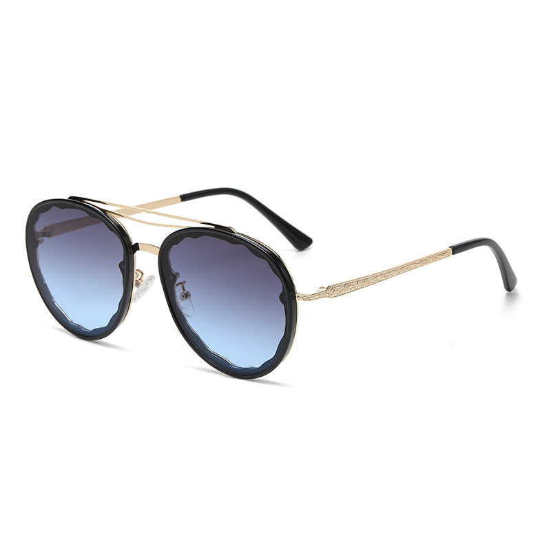 Women's modern styled sunglasses in elegant oversize style Bowlift
