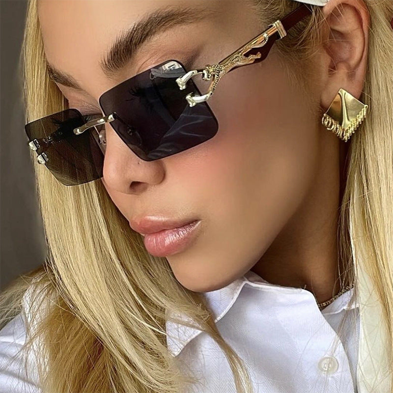 Ladies elegant square sunglasses with high-quality wooden frame Bowlift