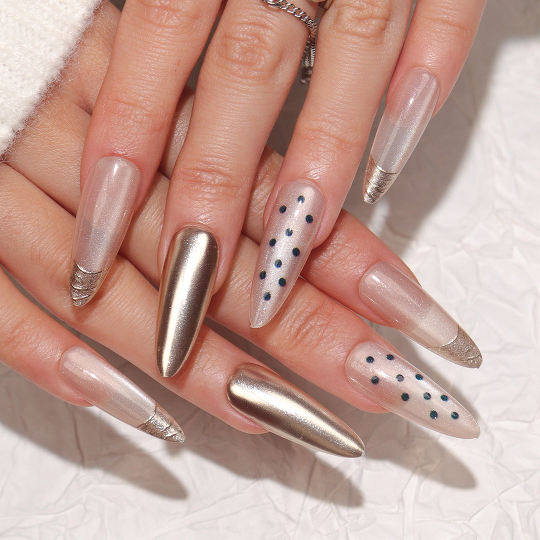 Glamorous Stiletto Nail Extensions Bowlift