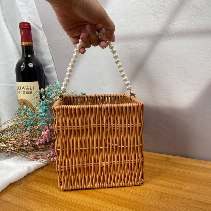 Women's stylish rattan container with pearl handle Bowlift