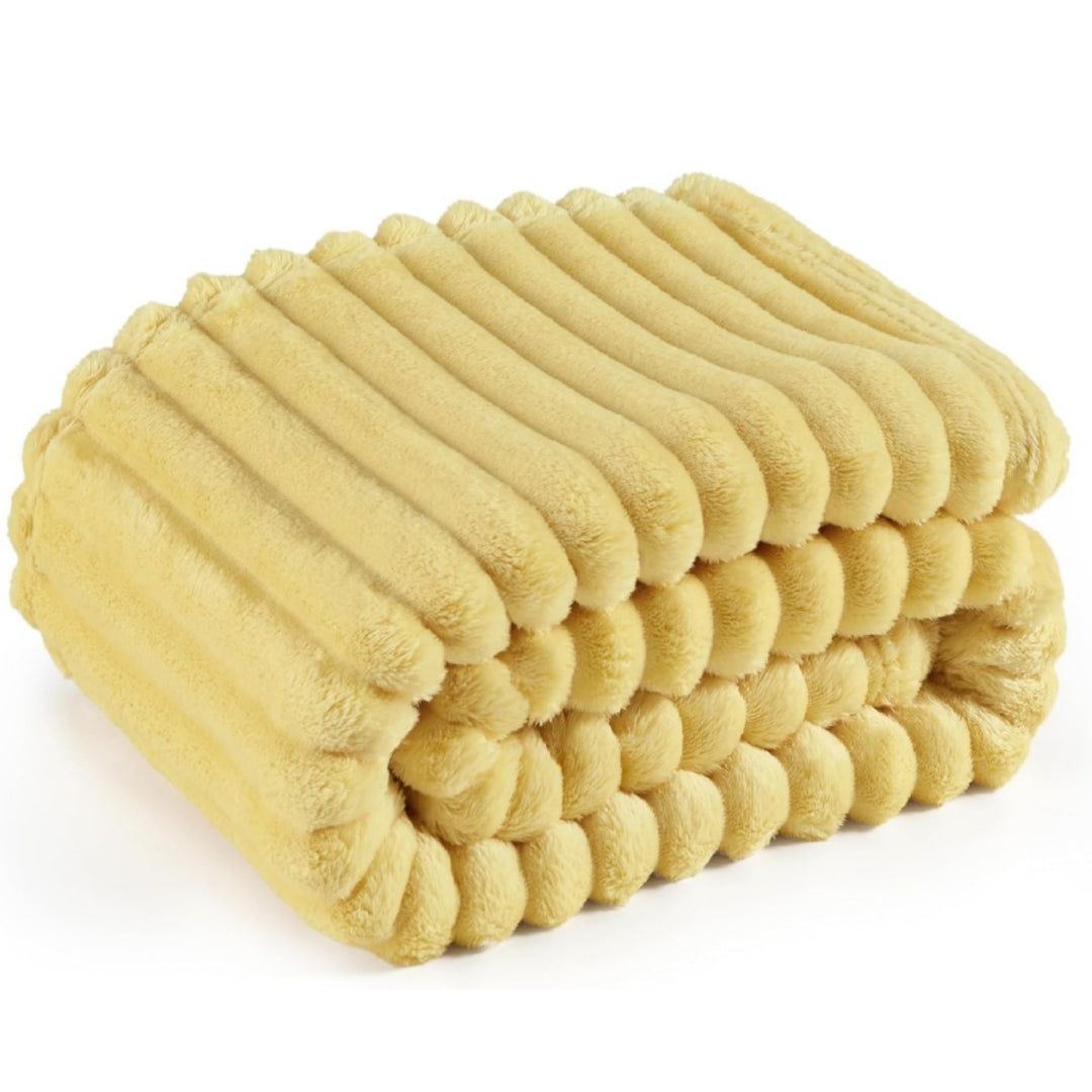 Cozy Plush Throw Blanket Bowlift