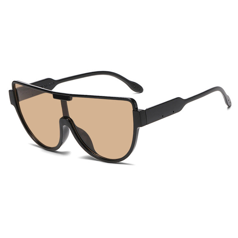Ladies futuristic sunglasses in sporty design Bowlift