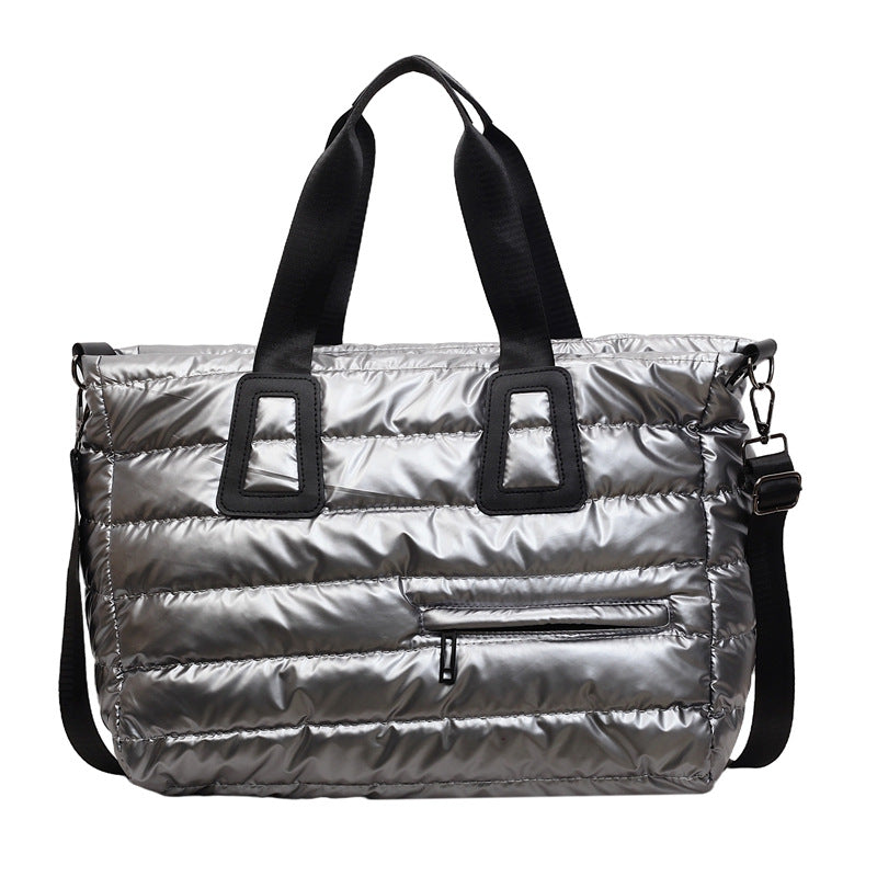 Leisure bag with padded interior and removable shoulder strap Bowlift