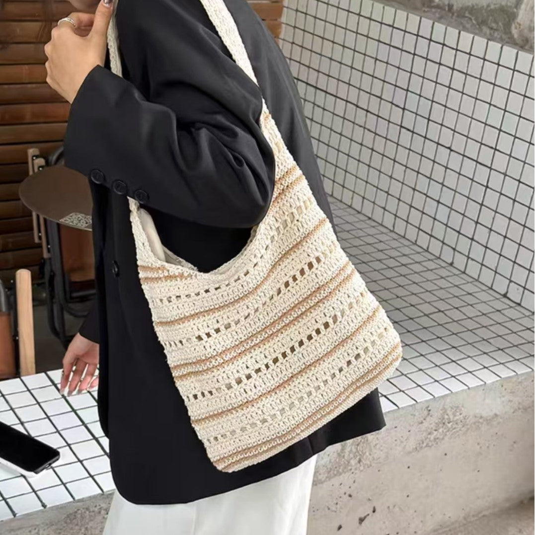 Crocheted Shoulder Bag Bowlift