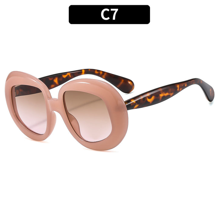 Oversized Retro-Inspired Sunglasses