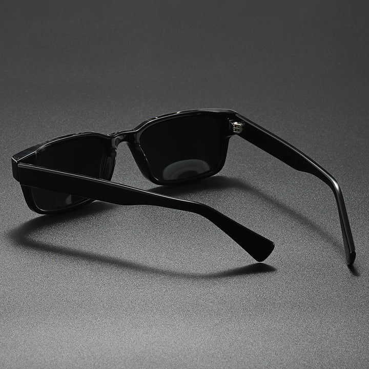 Women's sunglasses in modern, minimalist design Bowlift