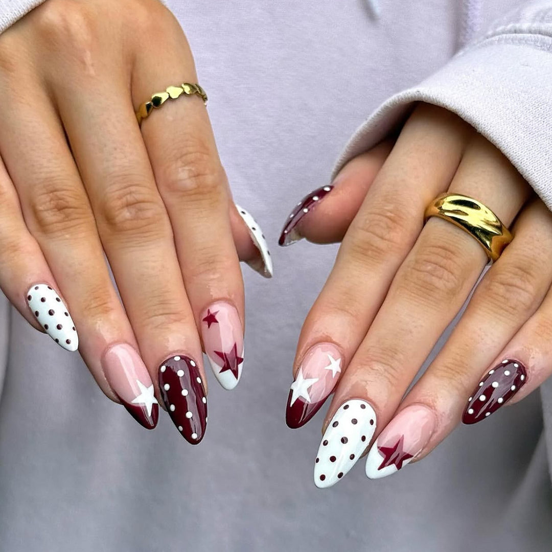 Elegant artificial nails with floral and geometric accents Bowlift