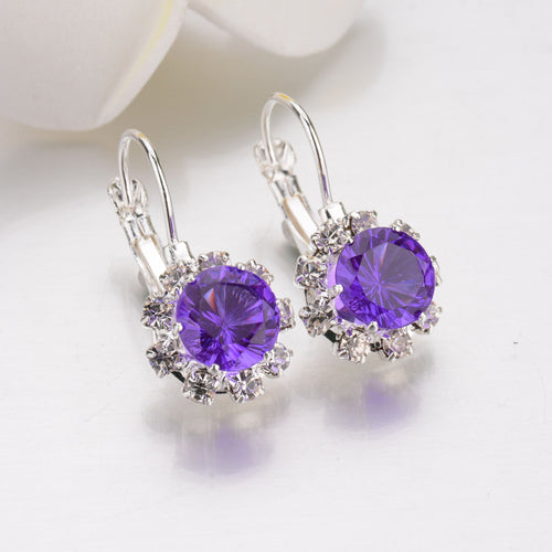 Elegant Vintage-Inspired Dangle Earrings Bowlift