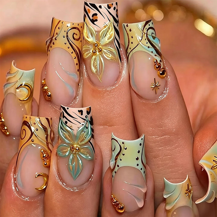 Elegant Artificial Nail Tips with Gold Accents Bowlift