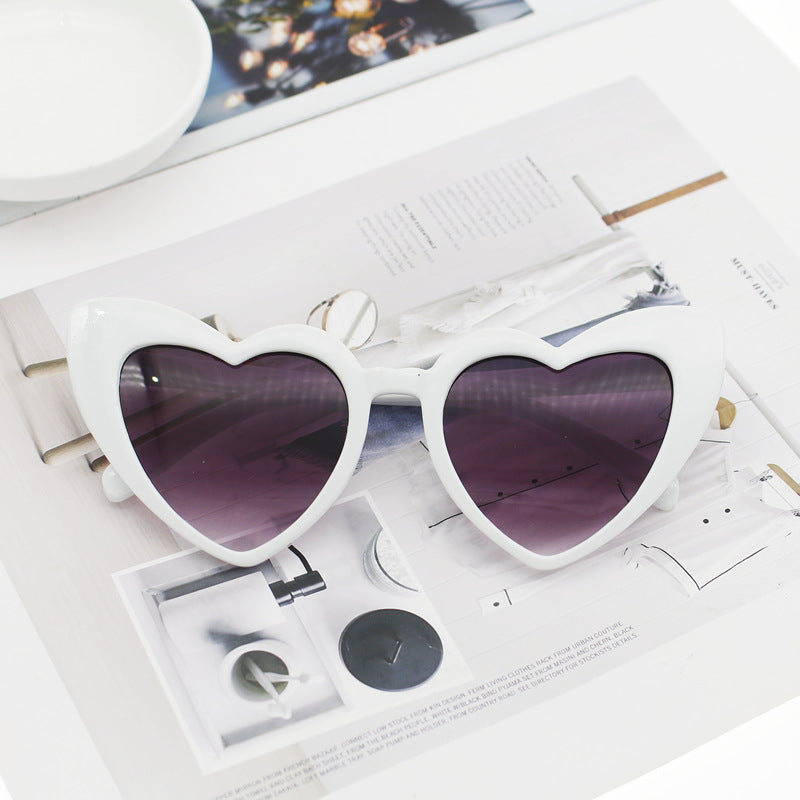Women's Heart-Shaped Sunglasses with Glittering Frame Bowlift