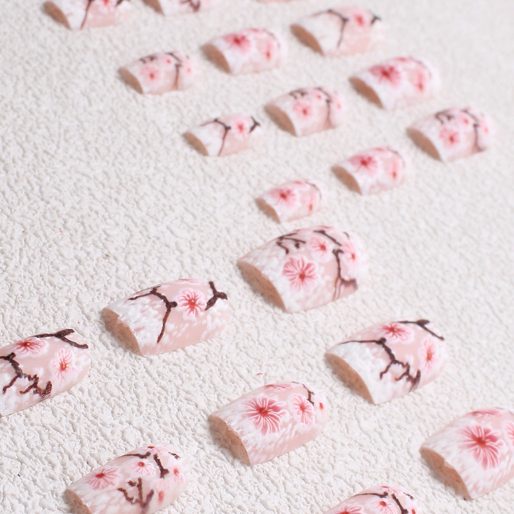 Floral Embellished Press-On Nail Art Bowlift
